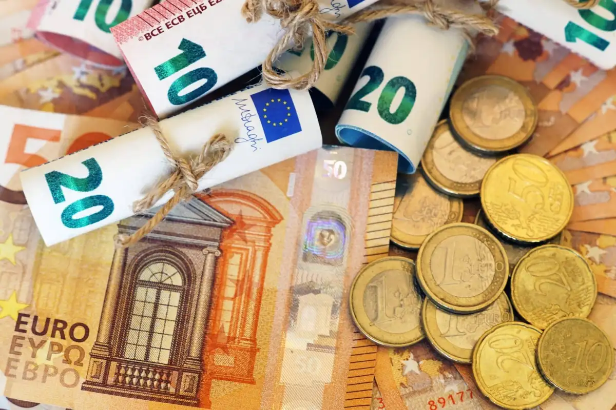 Currency exchange