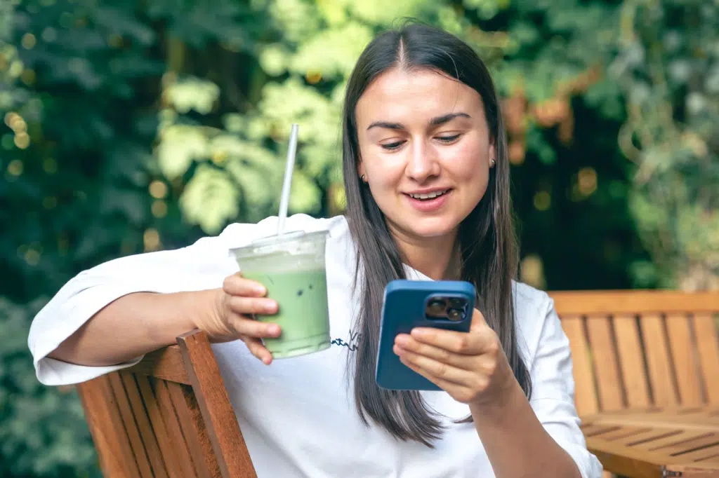 How Does Apple Pay Work?