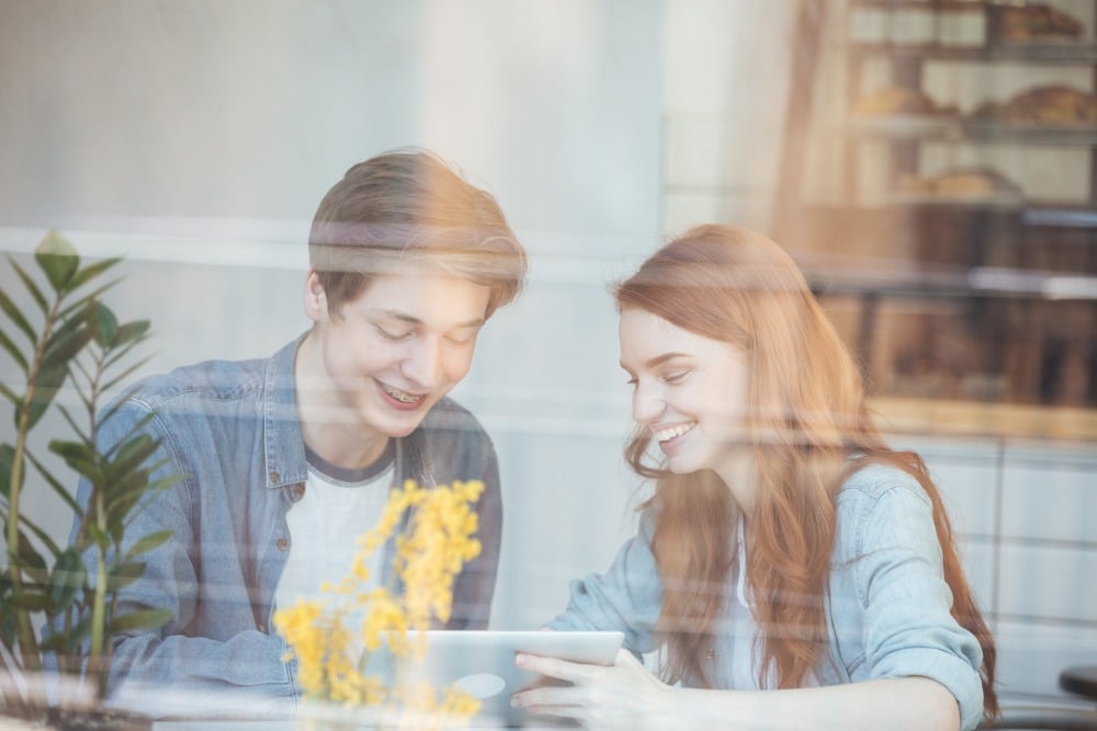 The Relationship Between Backing Transparency and Market Trust
