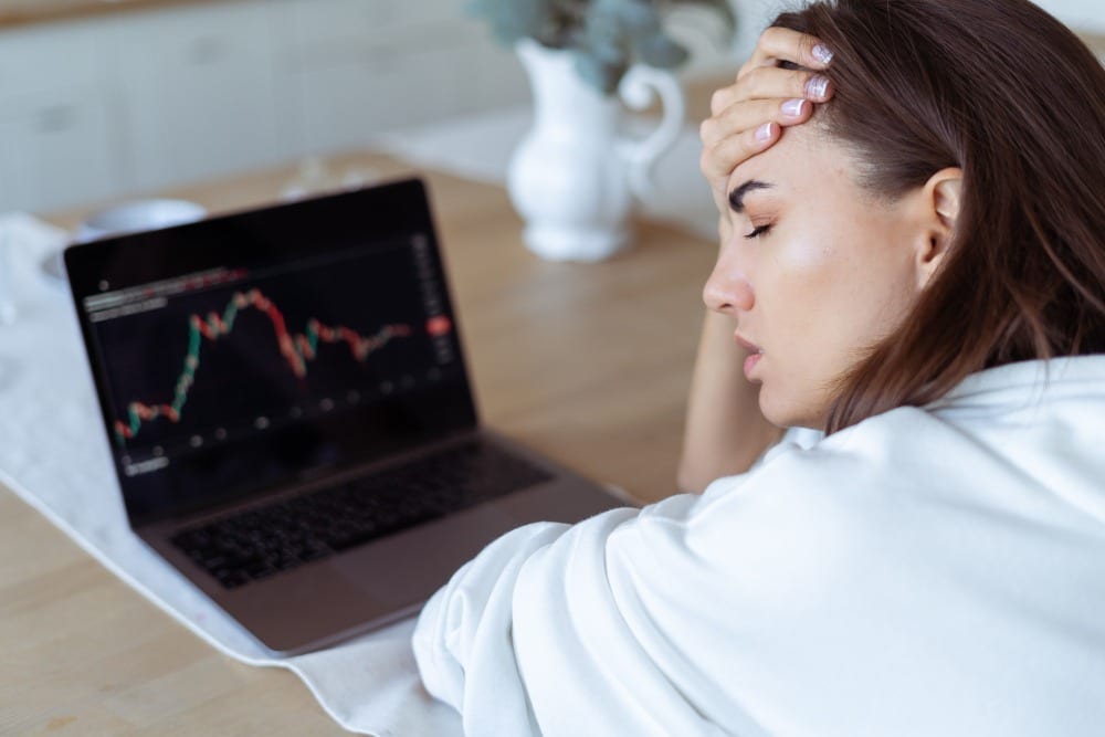 The Main Drivers of Stablecoin Volatility Risk